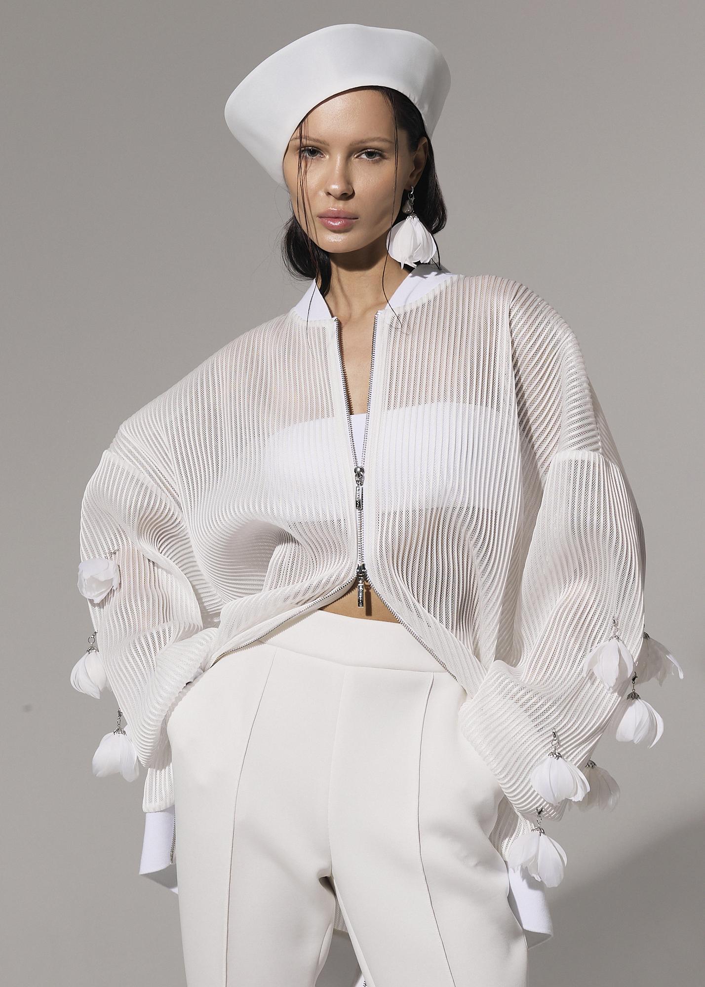 Бомбер Аквантис, молочный