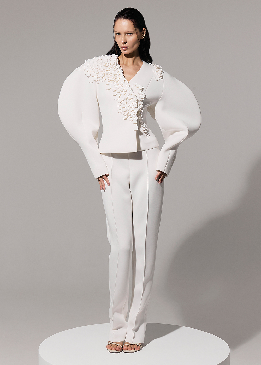 Брюки зауженные, молочные