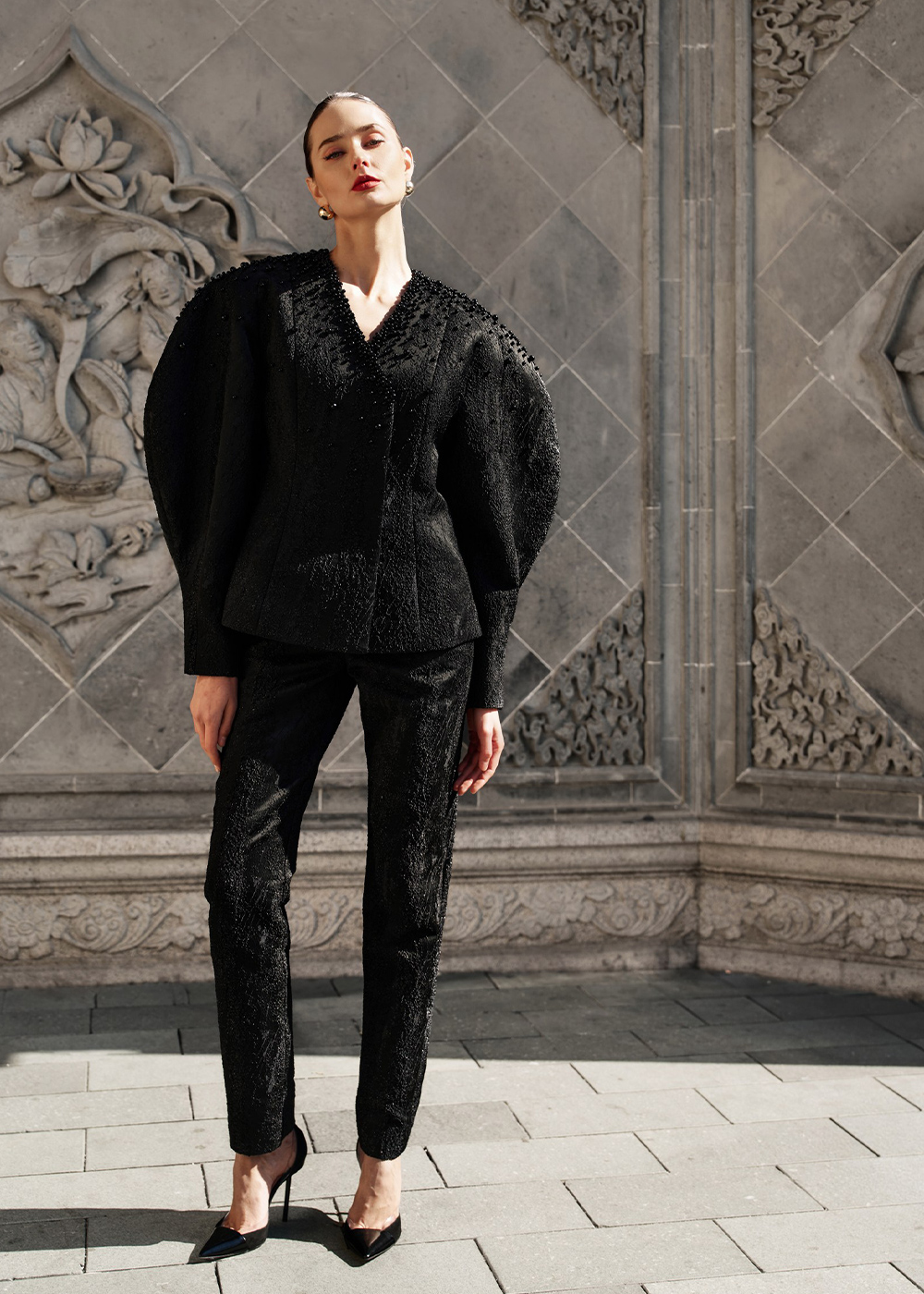 Брюки узкие из жаккарда, черные