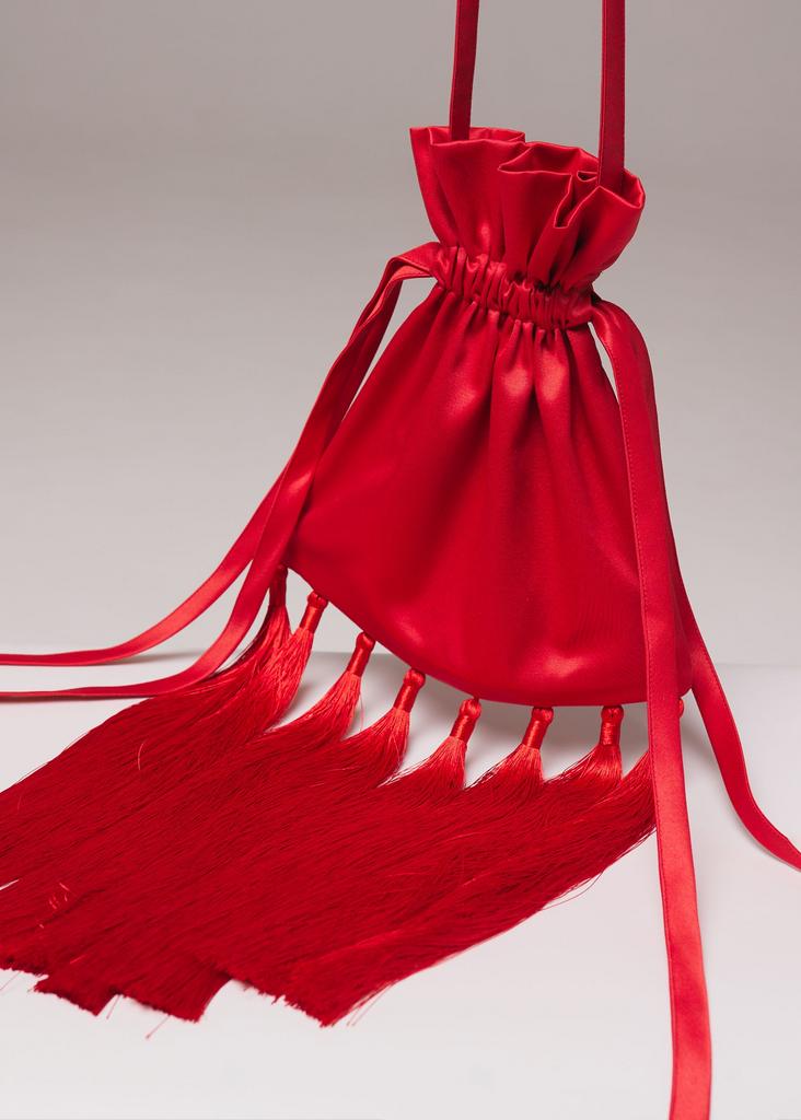 Сумка-мешочек с кисточками, красная