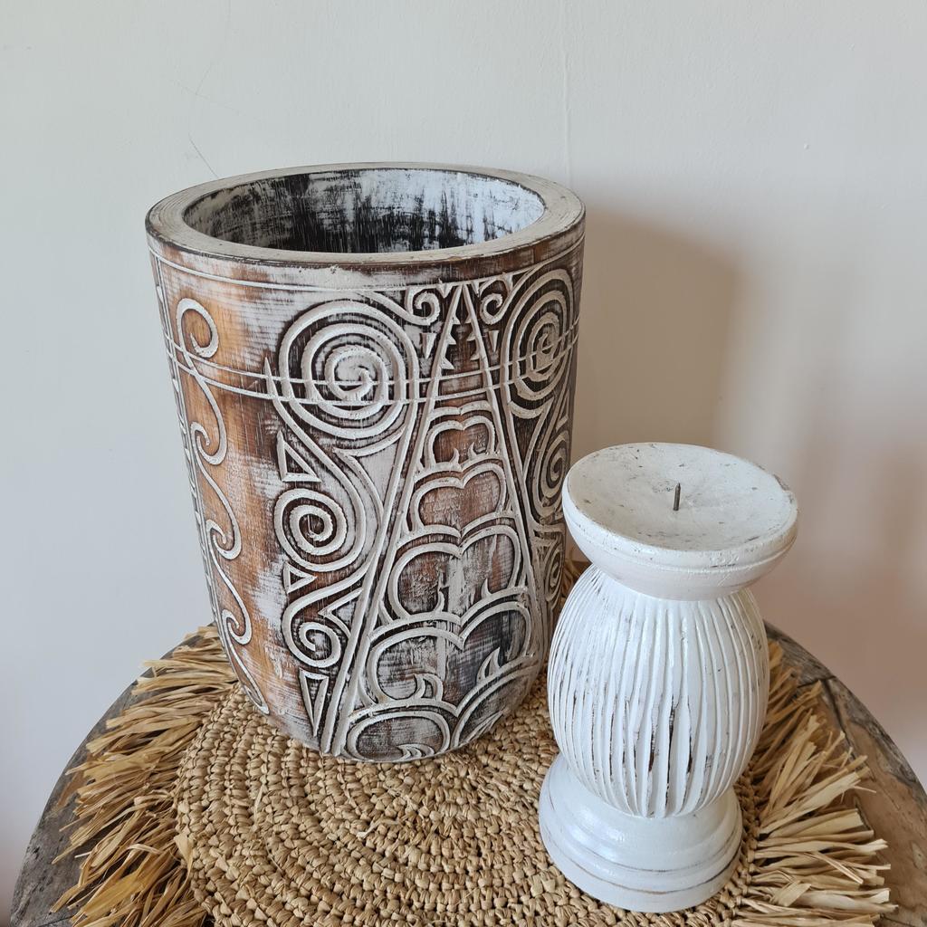 Ваза широкая с орнаментом