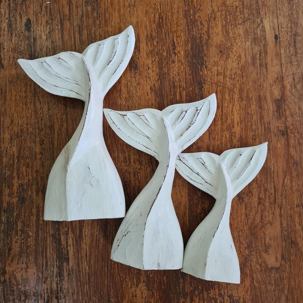 Хвосты белые