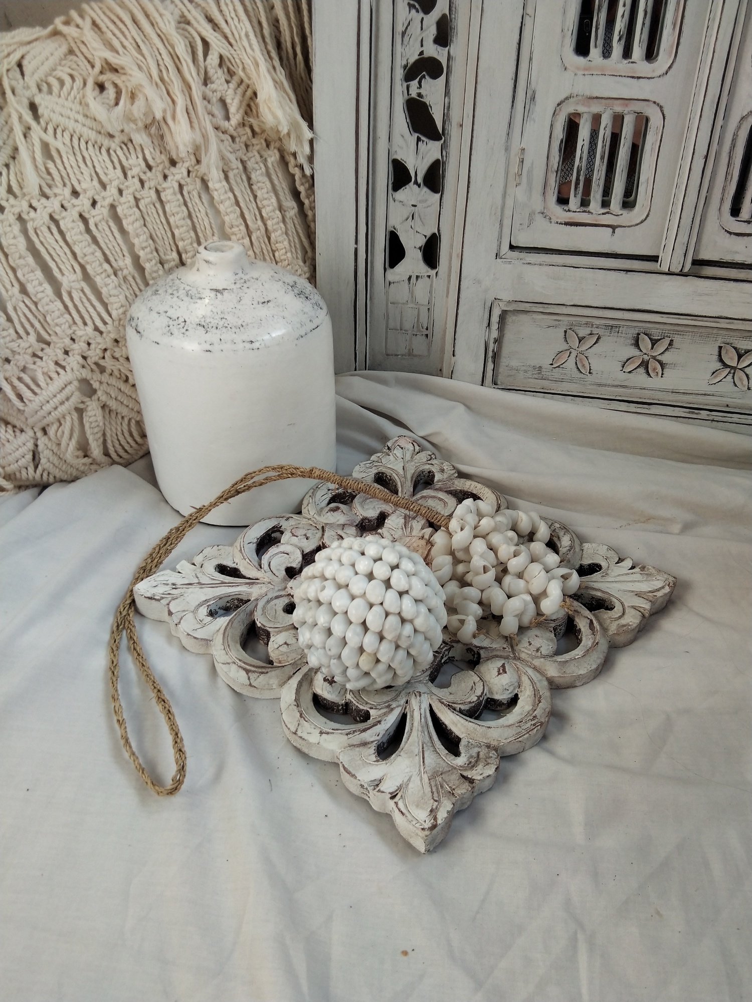 Резное панно ручной работы из дерева (2)