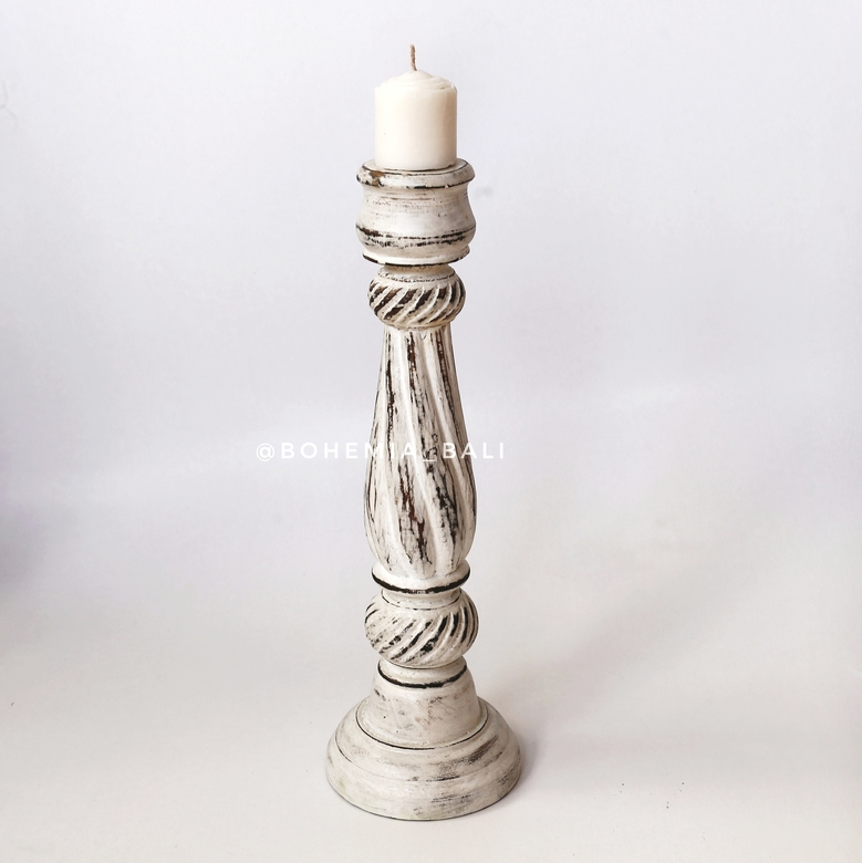 Подсвечник ручной работы из дерева