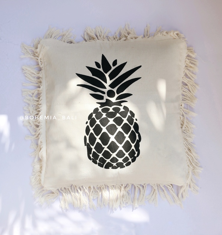 Подушка с бахрамой ананас