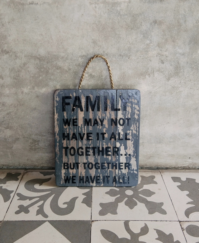 Постер из дерева