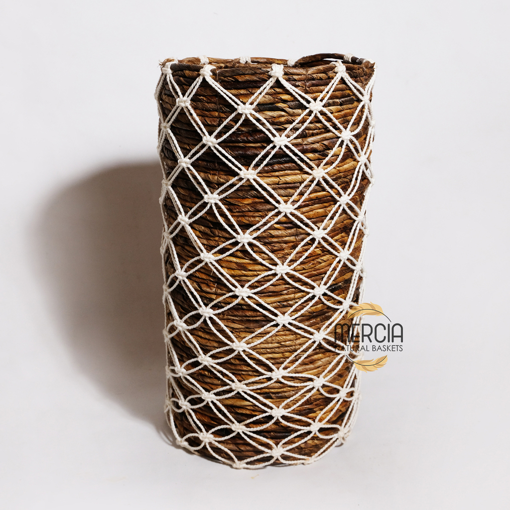 Banana leaf + macrame 96