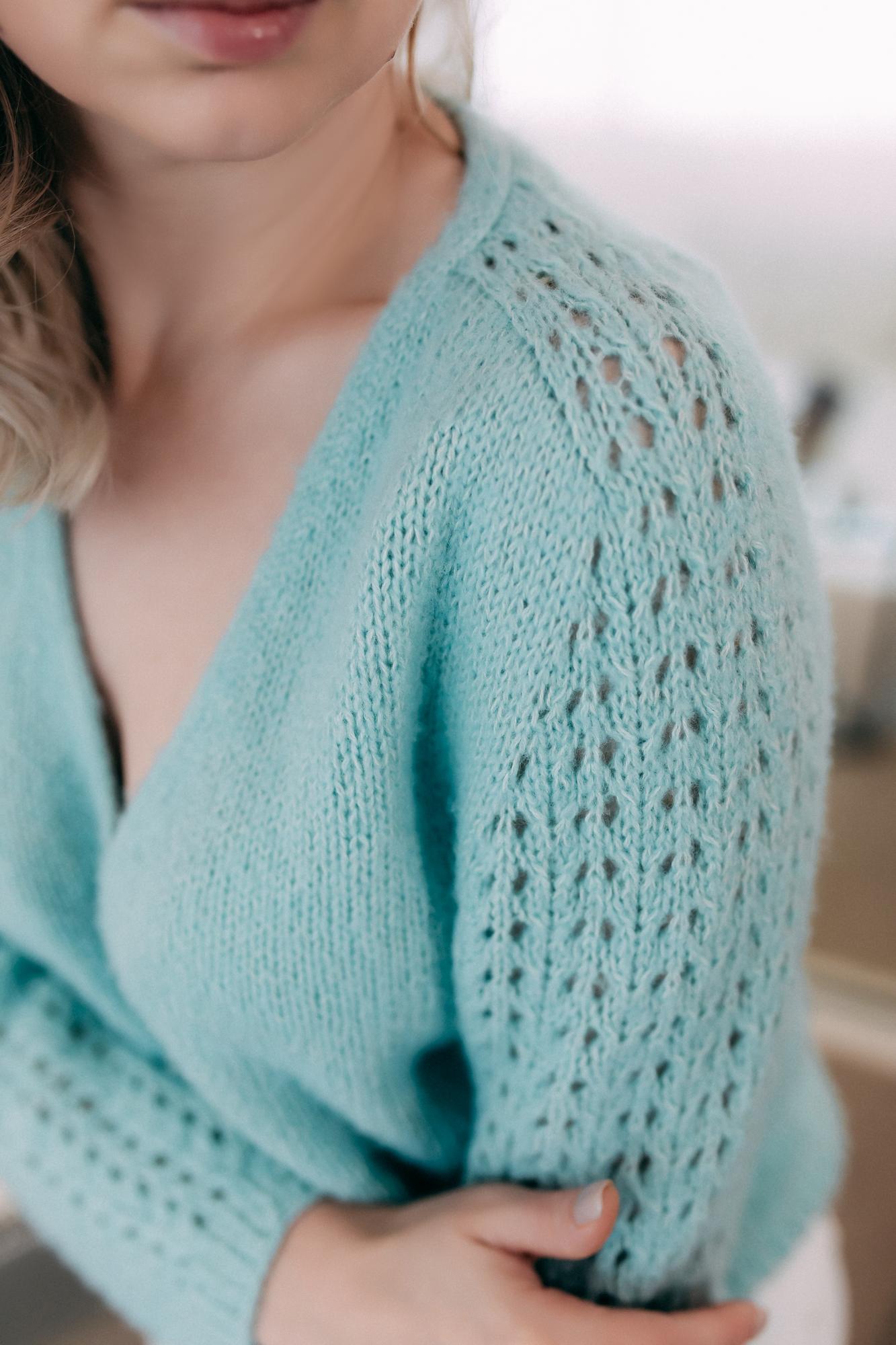 Описание  Кардиган «Лав»