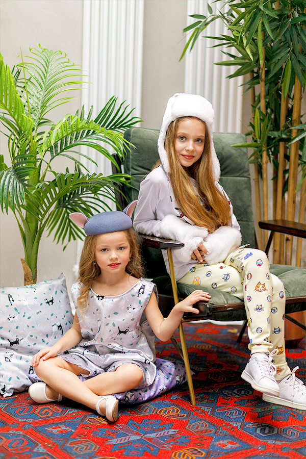 Подушка "Кошки" (5 цветов)