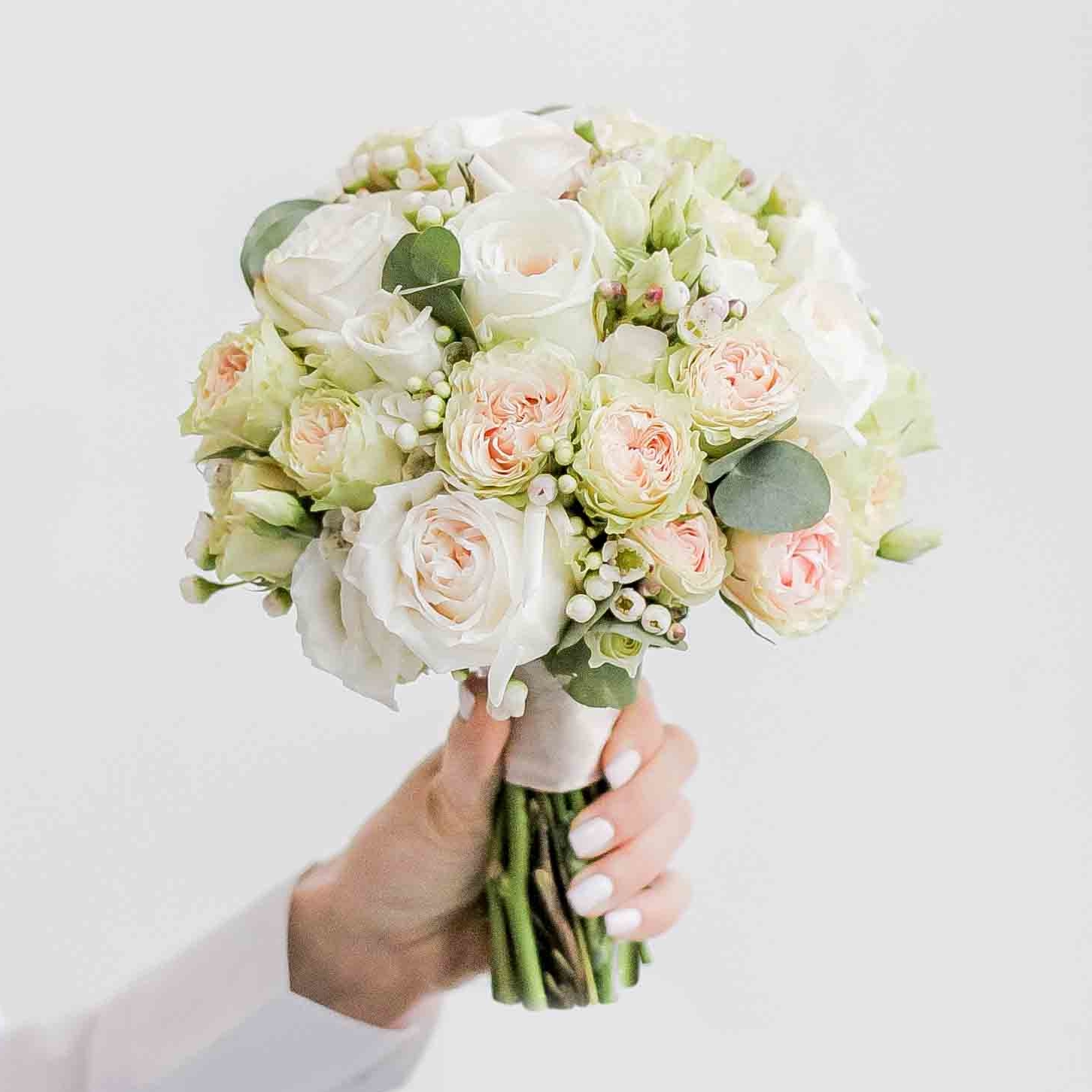 Букет невесты из пионовидных роз WHITE APRICOT