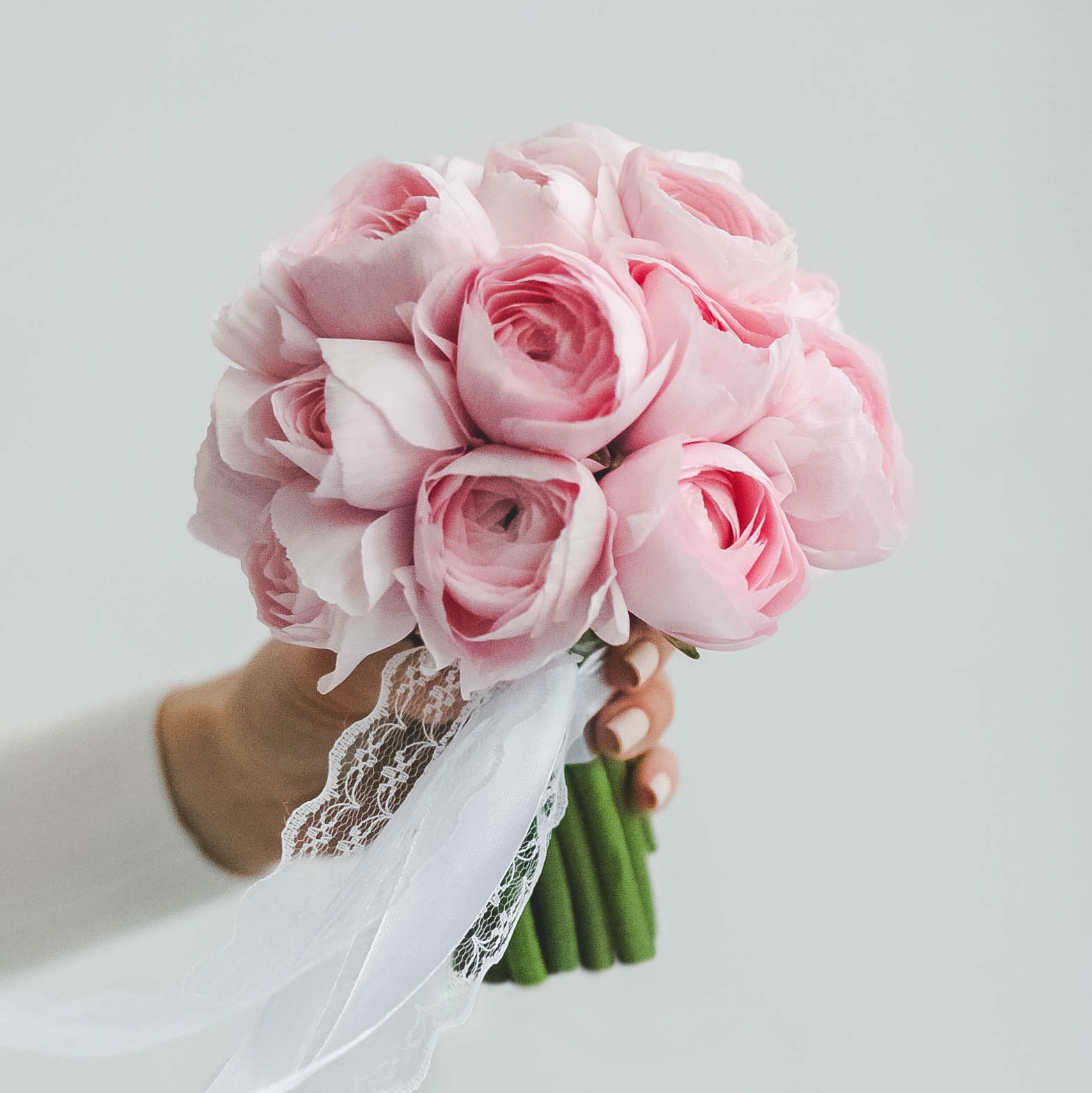 Cвадебный букет из ранункулюсов PINK