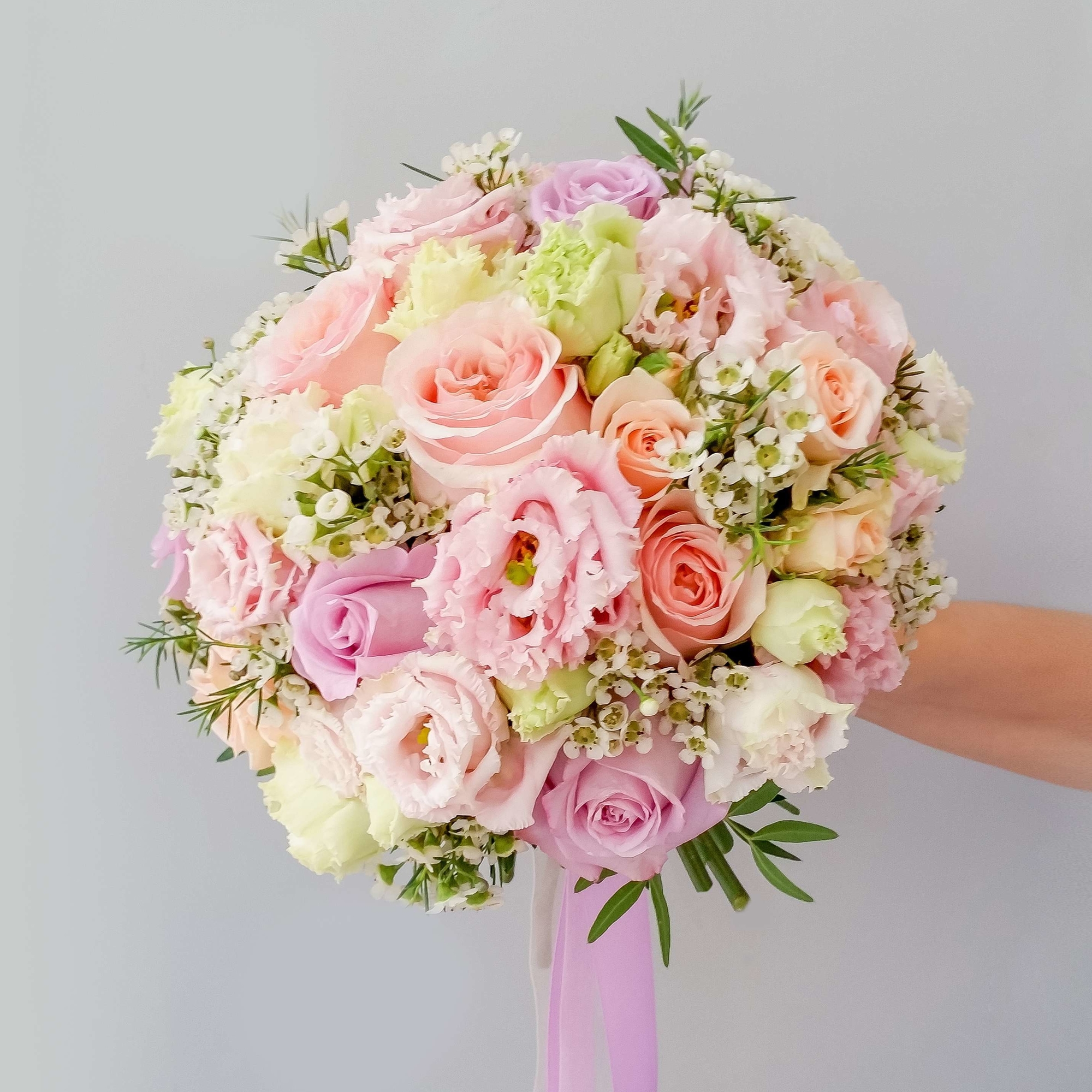 Букет невесты из эустомы и роз APPLE GARDEN