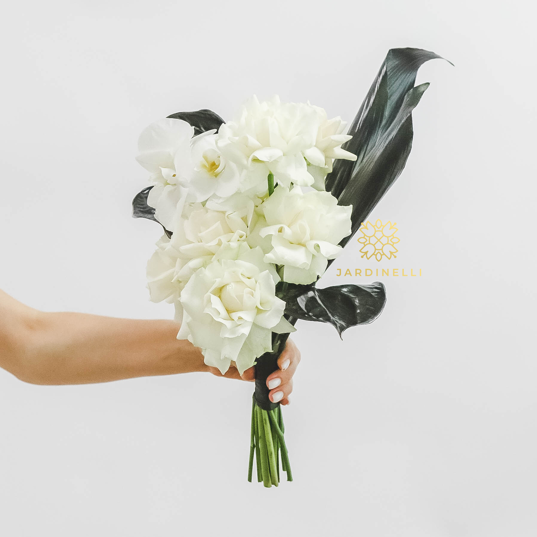 Свадебный букет из орхидей и антуриумов BLACK WHITE