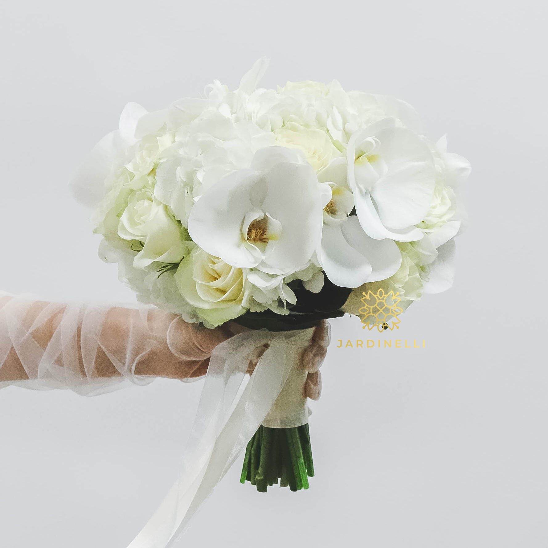 Cвадебный букет из роз, орхидей и гортензий WHITE