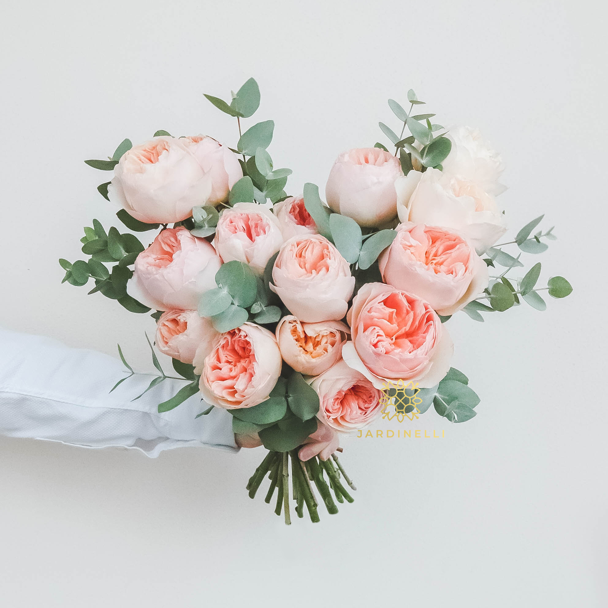 Букет из пионовидных роз JULIET