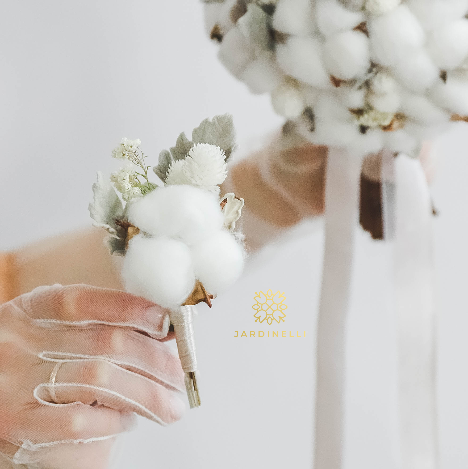 Бутоньерка для жениха из сухоцветов