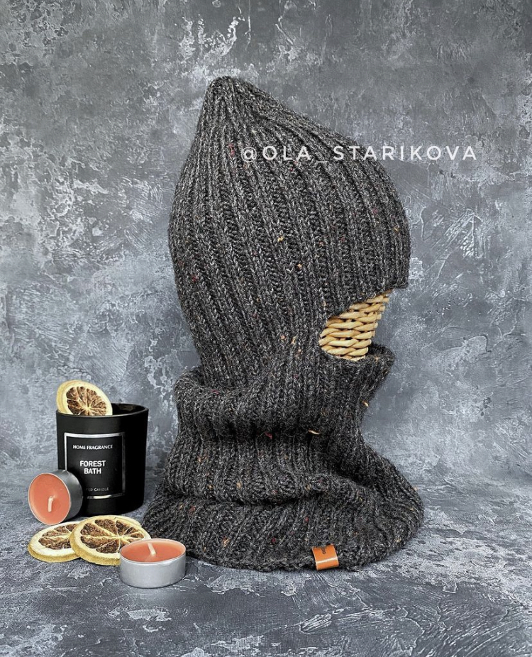 Балаклава с заострённой макушкой