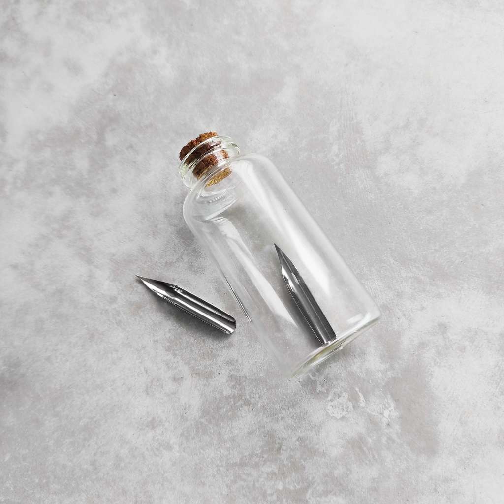 Баночка для хранения стеклянная с пробкой