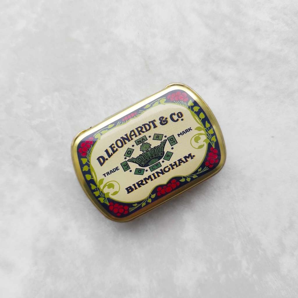 Коробочка жестяная для перьев "manuscript"