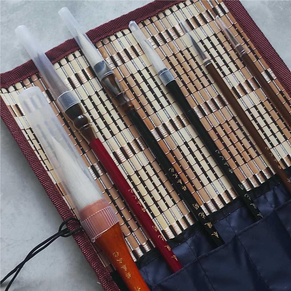 Набор "6 кистей в бамбуковом коврике"