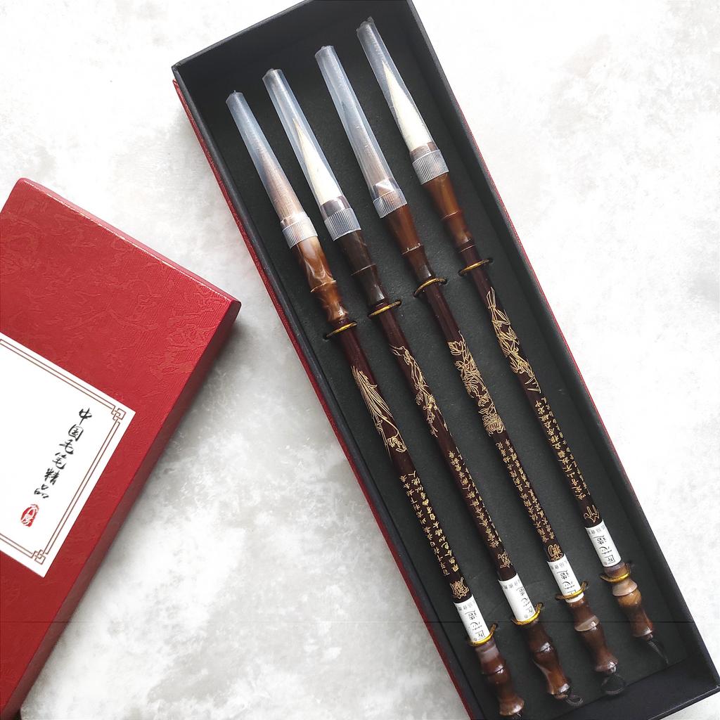 Подарочный набор "4 кисти" в картонной коробке