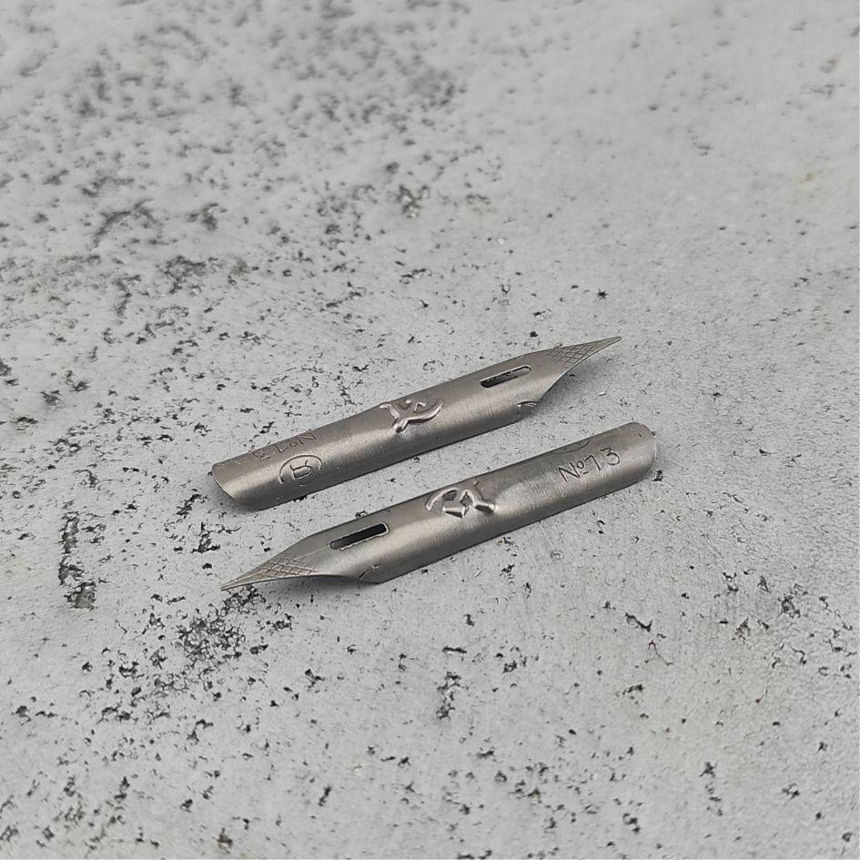 Перо Nº 13 серп и молот