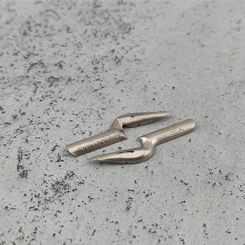 Перо 1943 Regia / Cervantinas