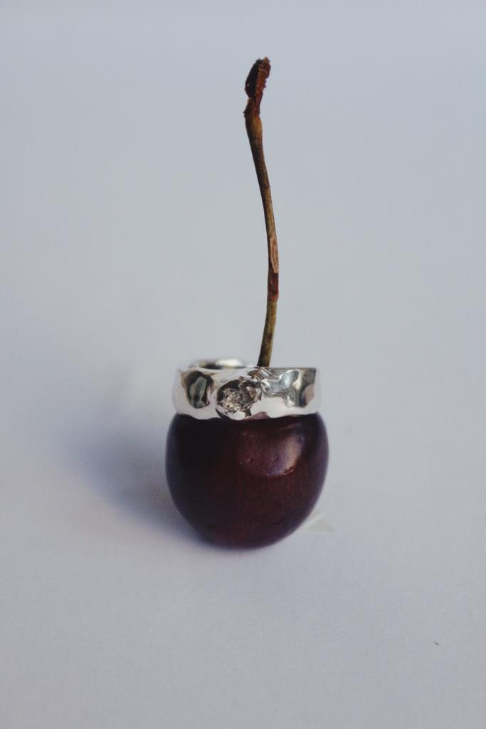 Кольцо на пальцы ног с камнем