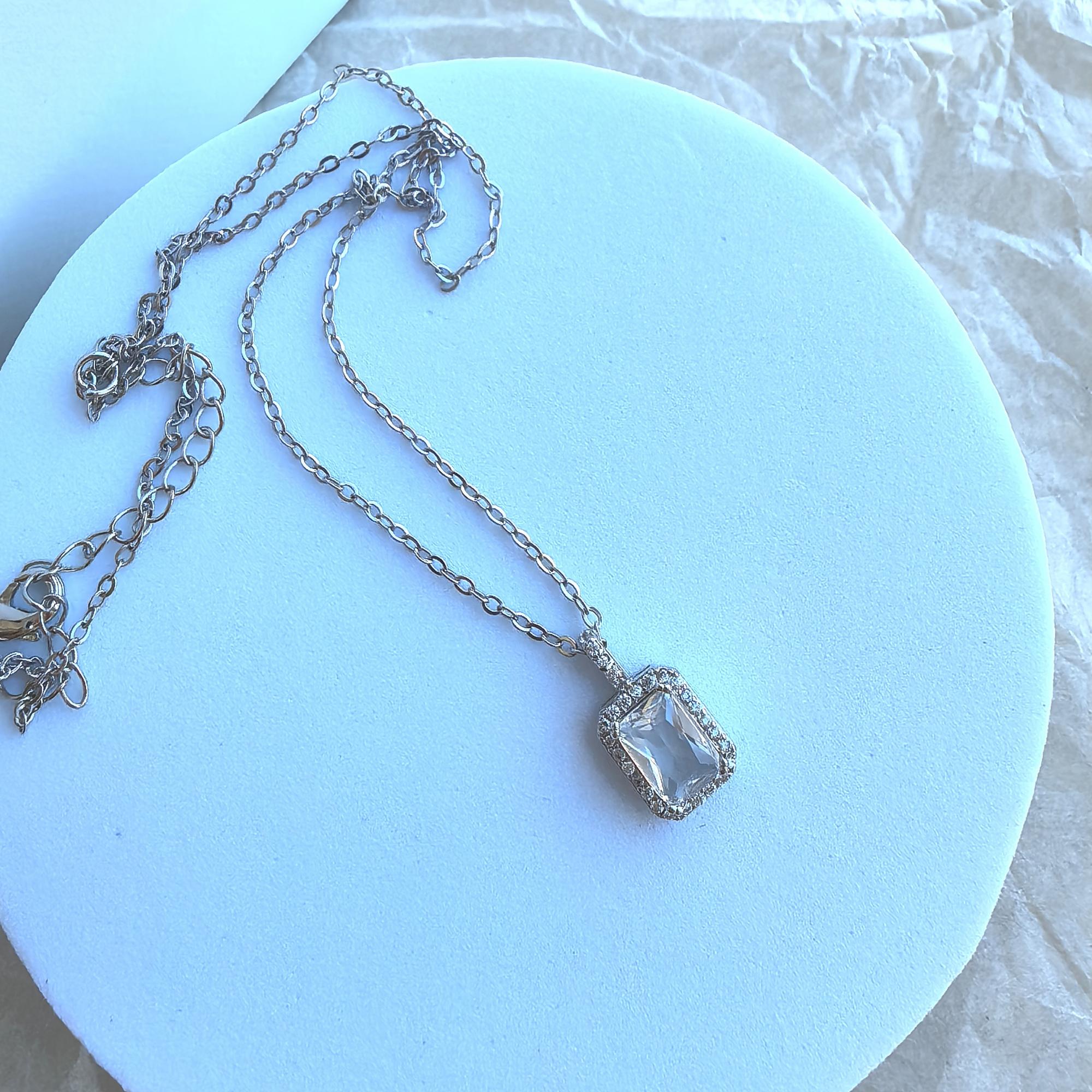 Цепочка с подвеской хрусталь