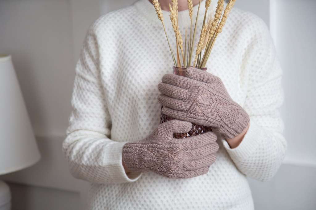 Blossom gloves - описание вязания