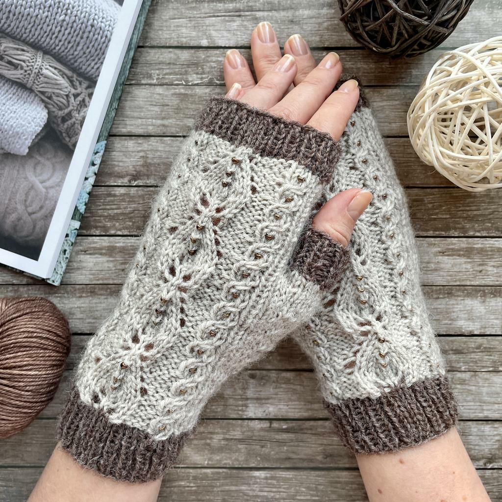 Lunaria mitts - описание вязания
