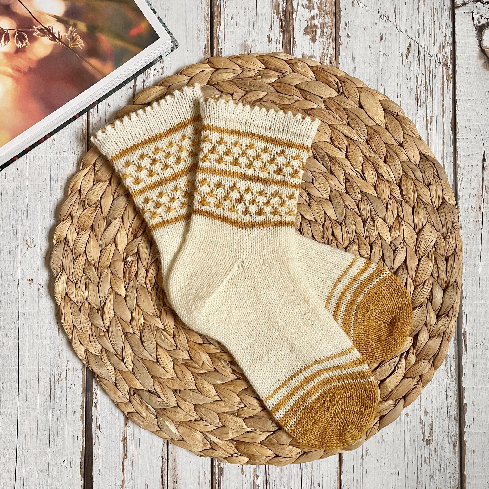 Носки "Рудбекия" - описание вязания