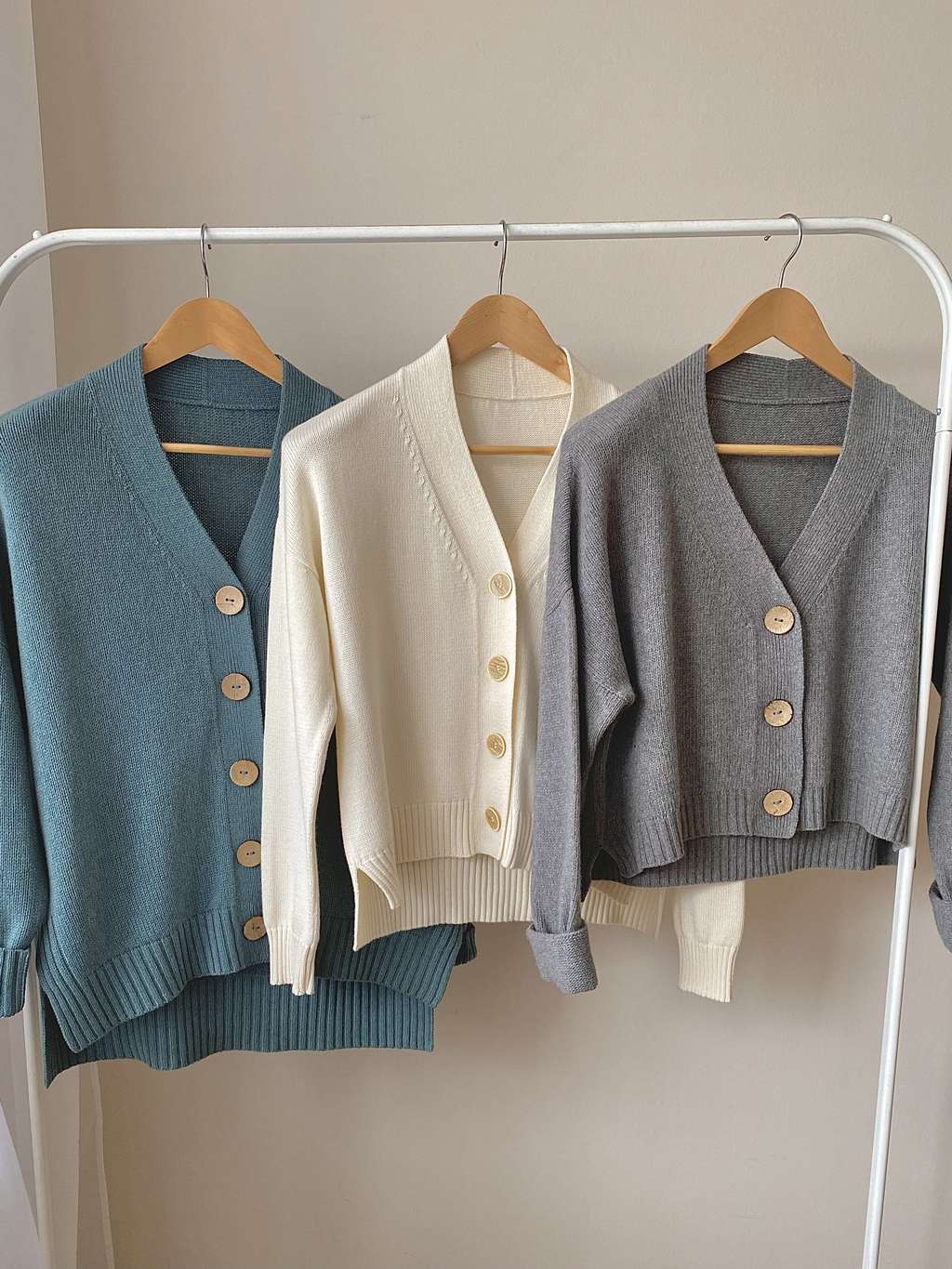 Мастер - класс по вязанию кардигана на пуговицах