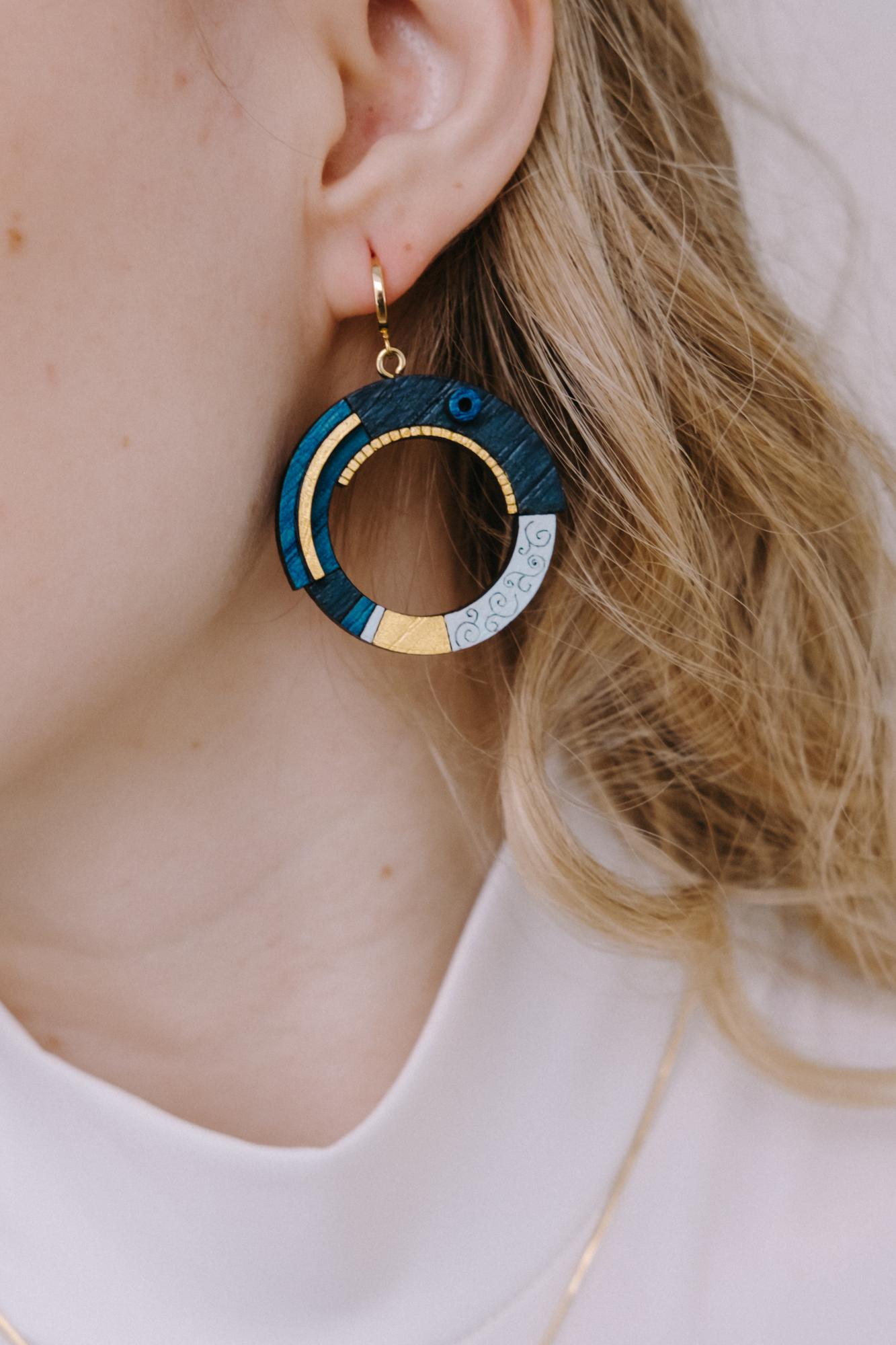 серьги кольца с орнаментом синие