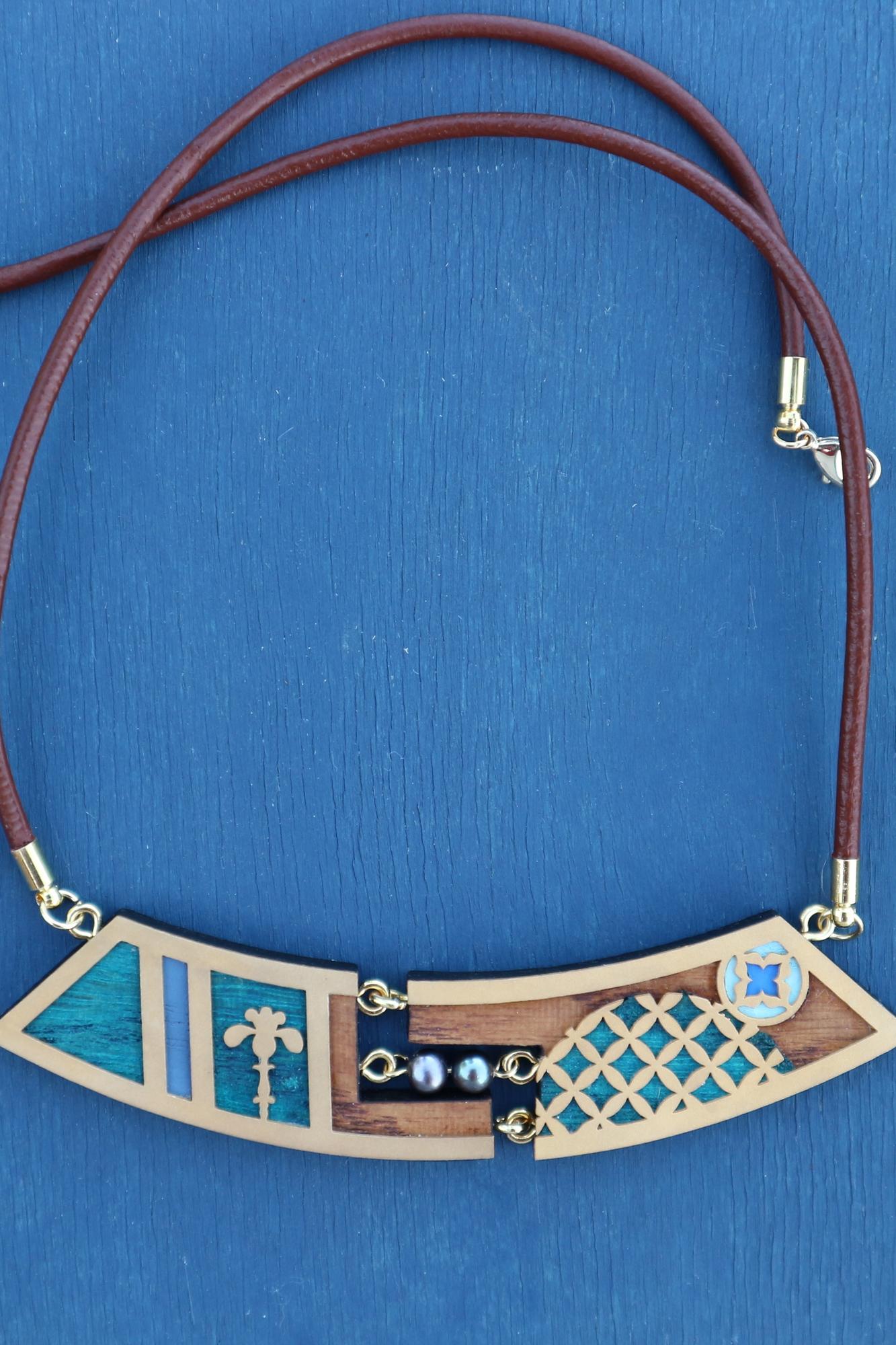 Колье из дуба с жемчугом №2