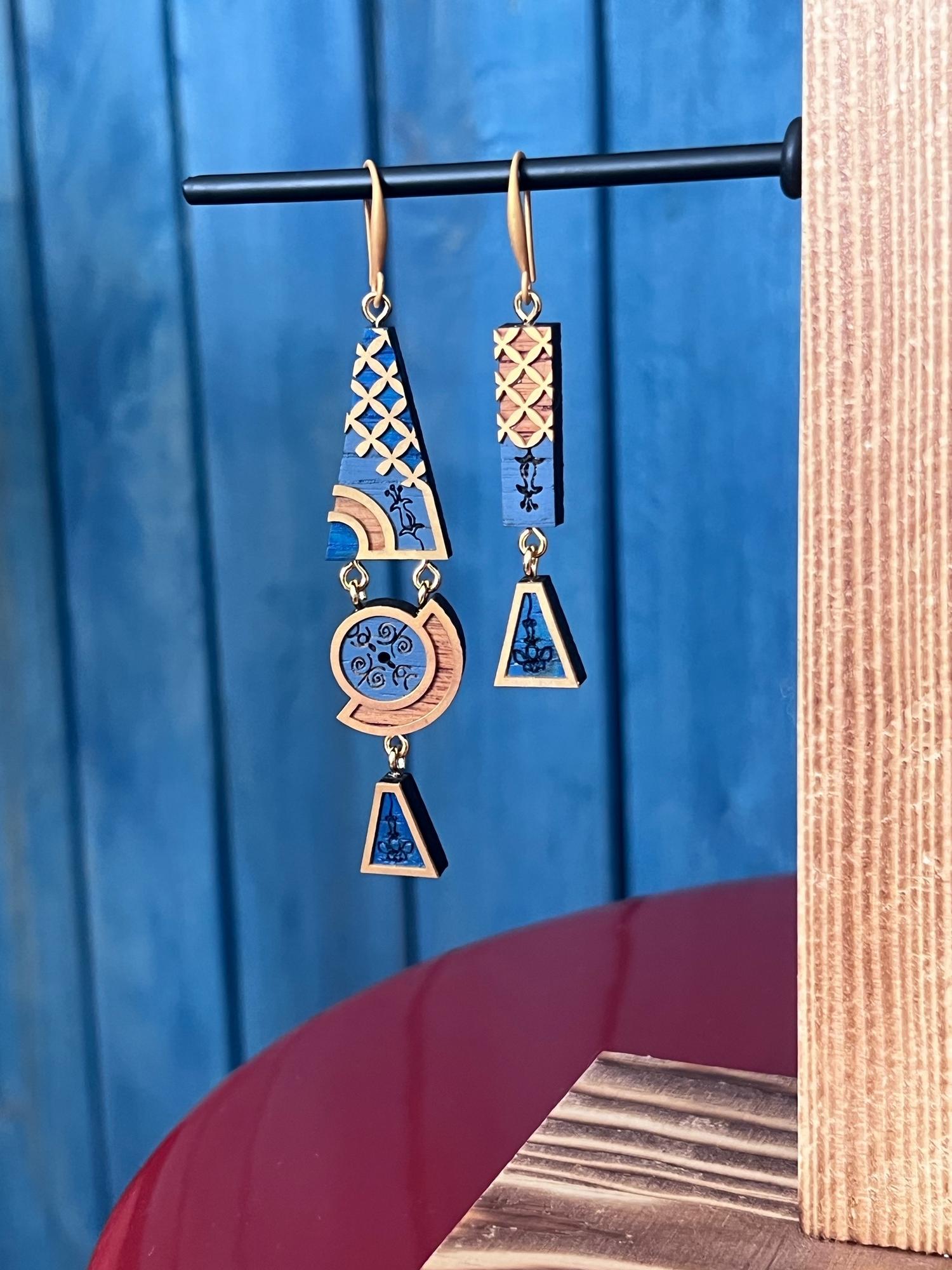 Длинные асимметричные серьги джинс