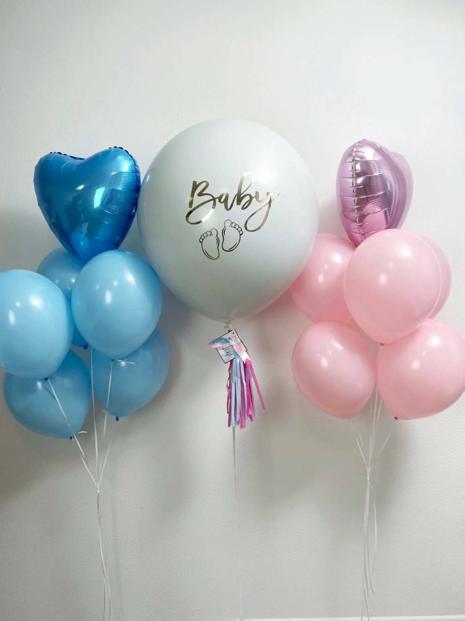 Белый гендер шар с двумя маленькими связками