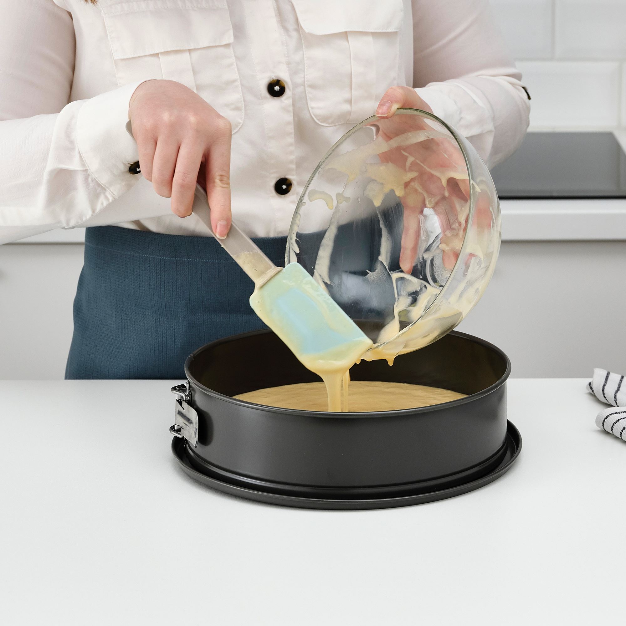 BAKGLAD IKEA Скребок кулинарный, бежевый/синий, 26 см