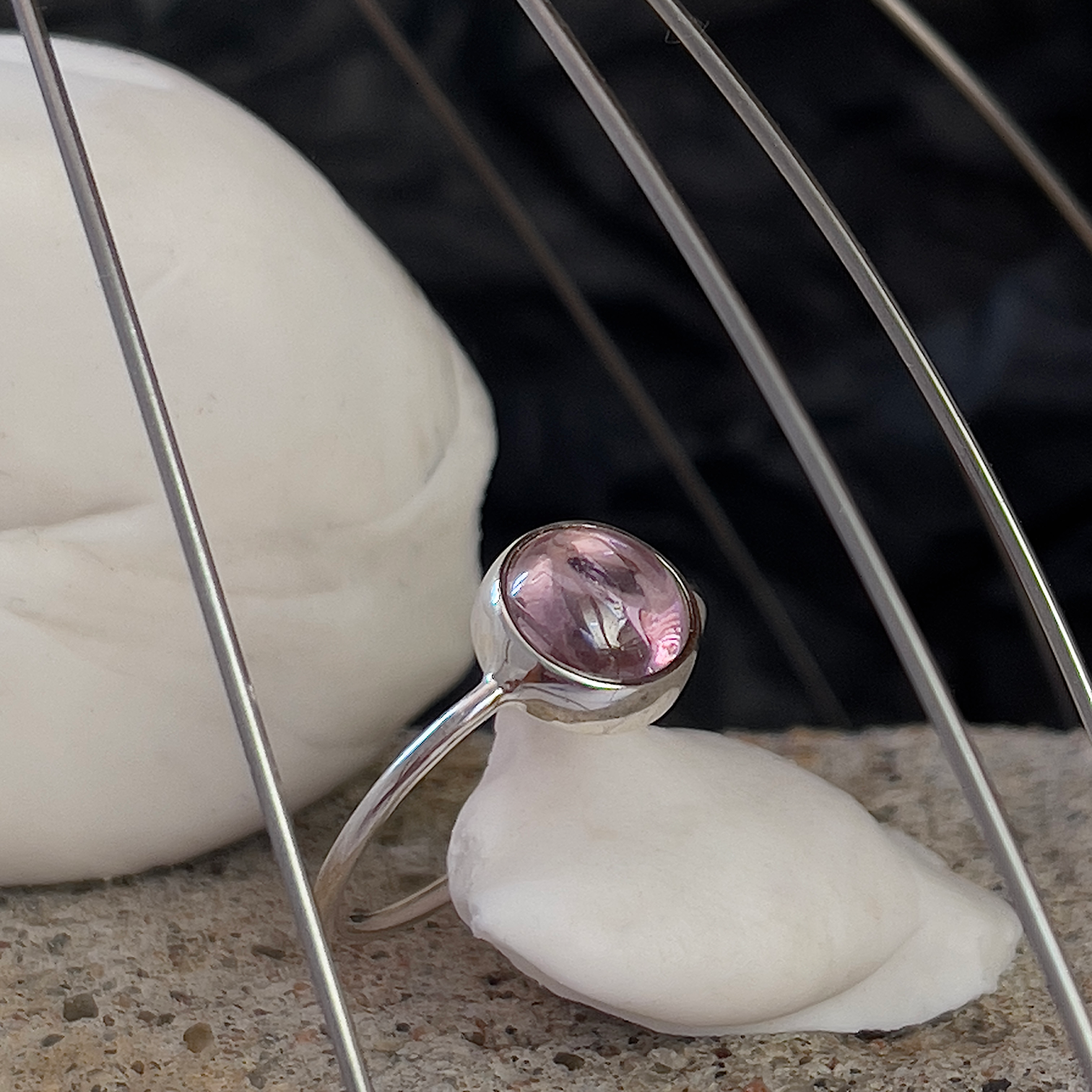 КОЛЬЦО С РОЗОВЫМ ФИАНИТОМ