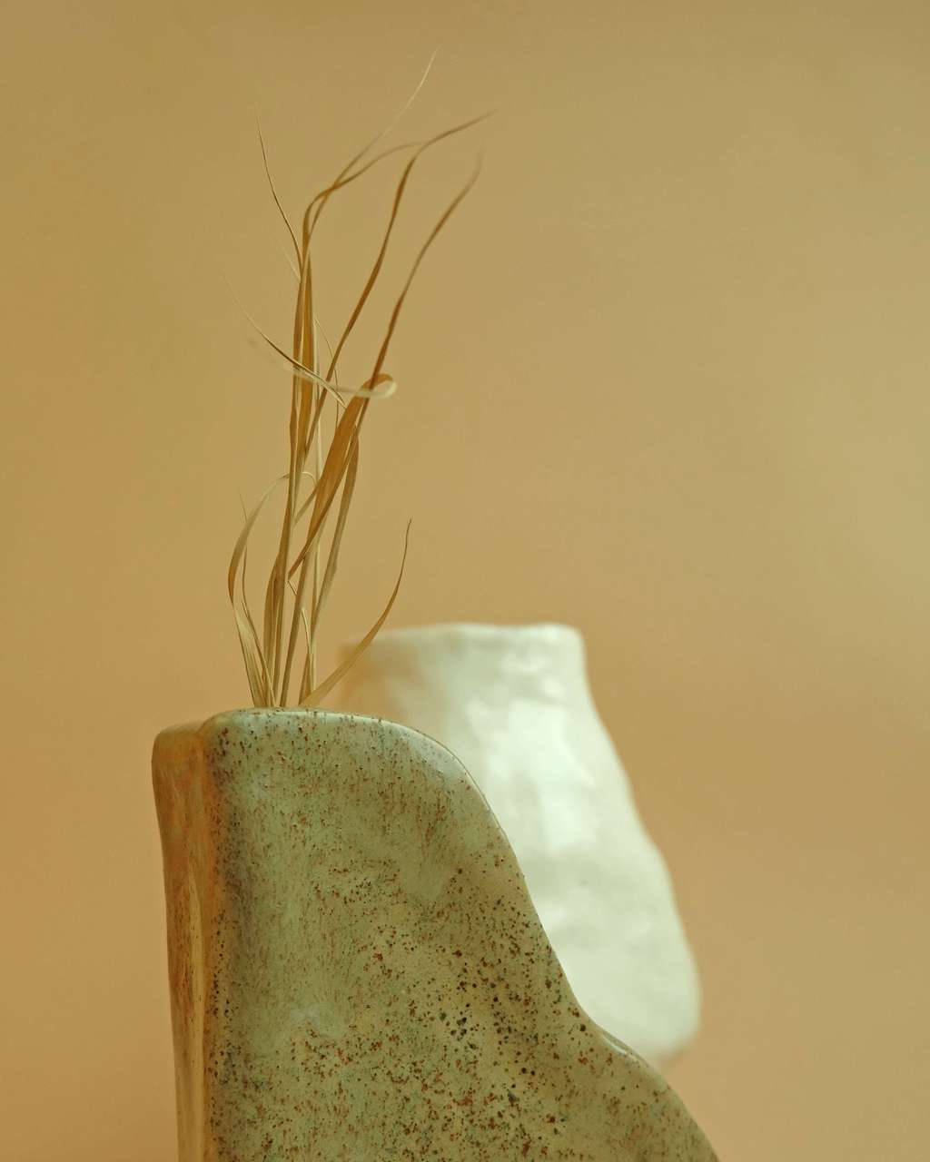 Керамическая ваза Очертания