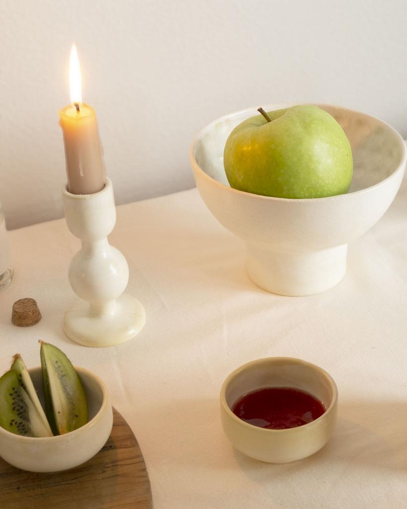подсвечник керамический для столовой свечи Очертания