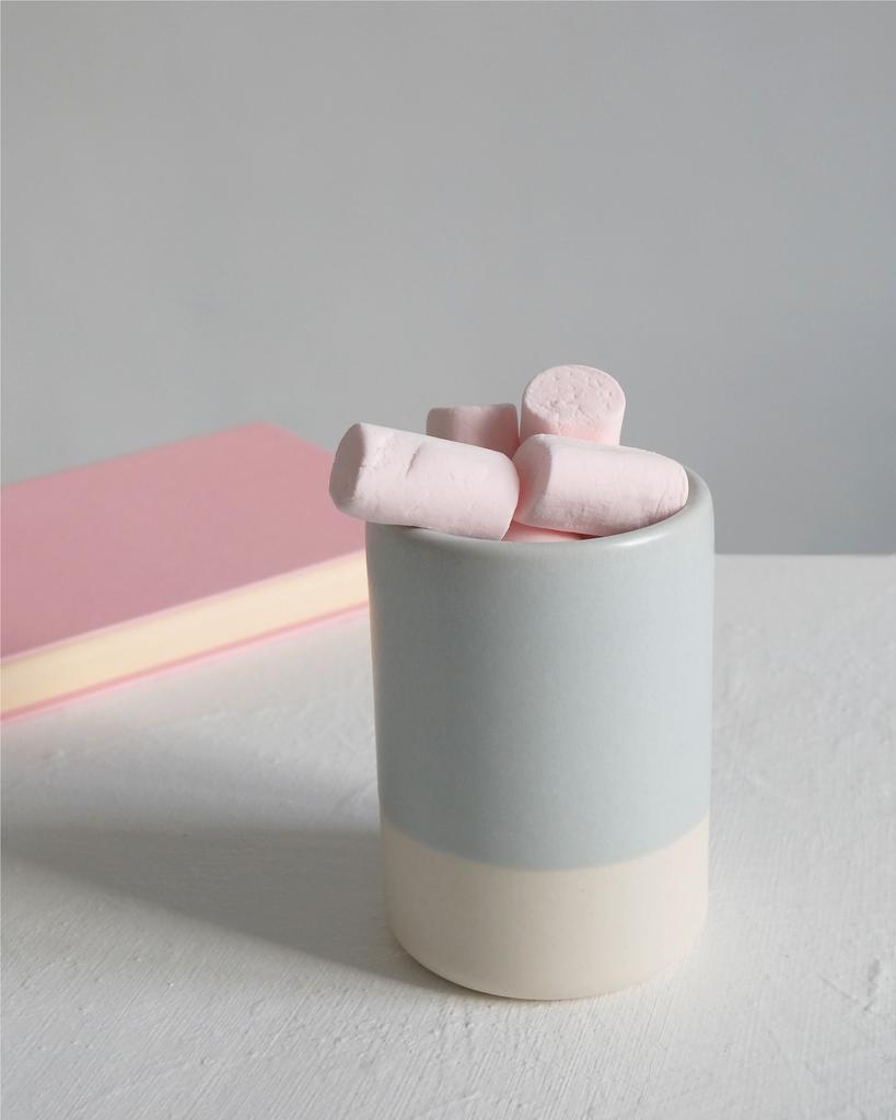 Фарфоровый стакан голубой