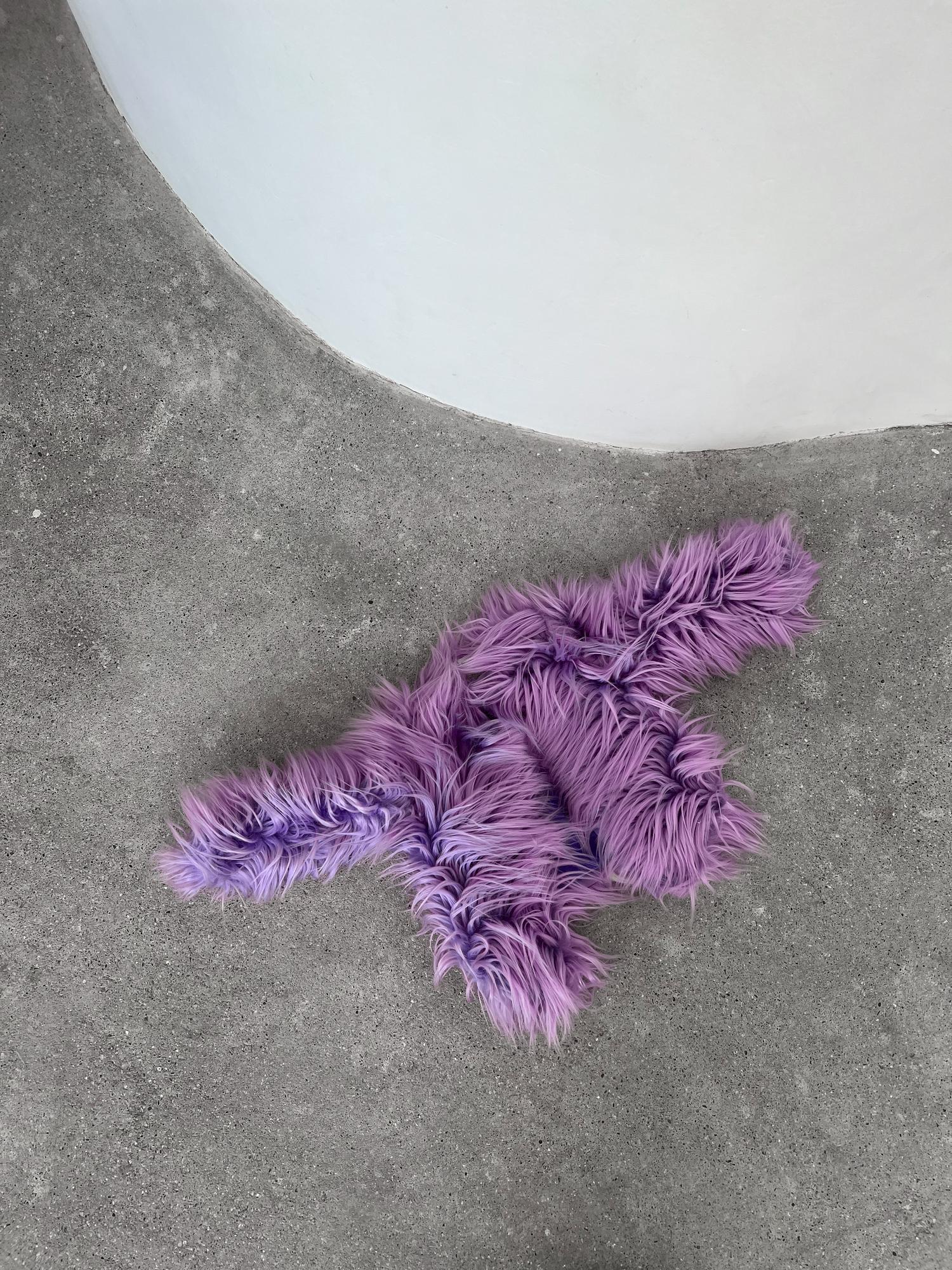 Шубка из эко-меха сиреневая