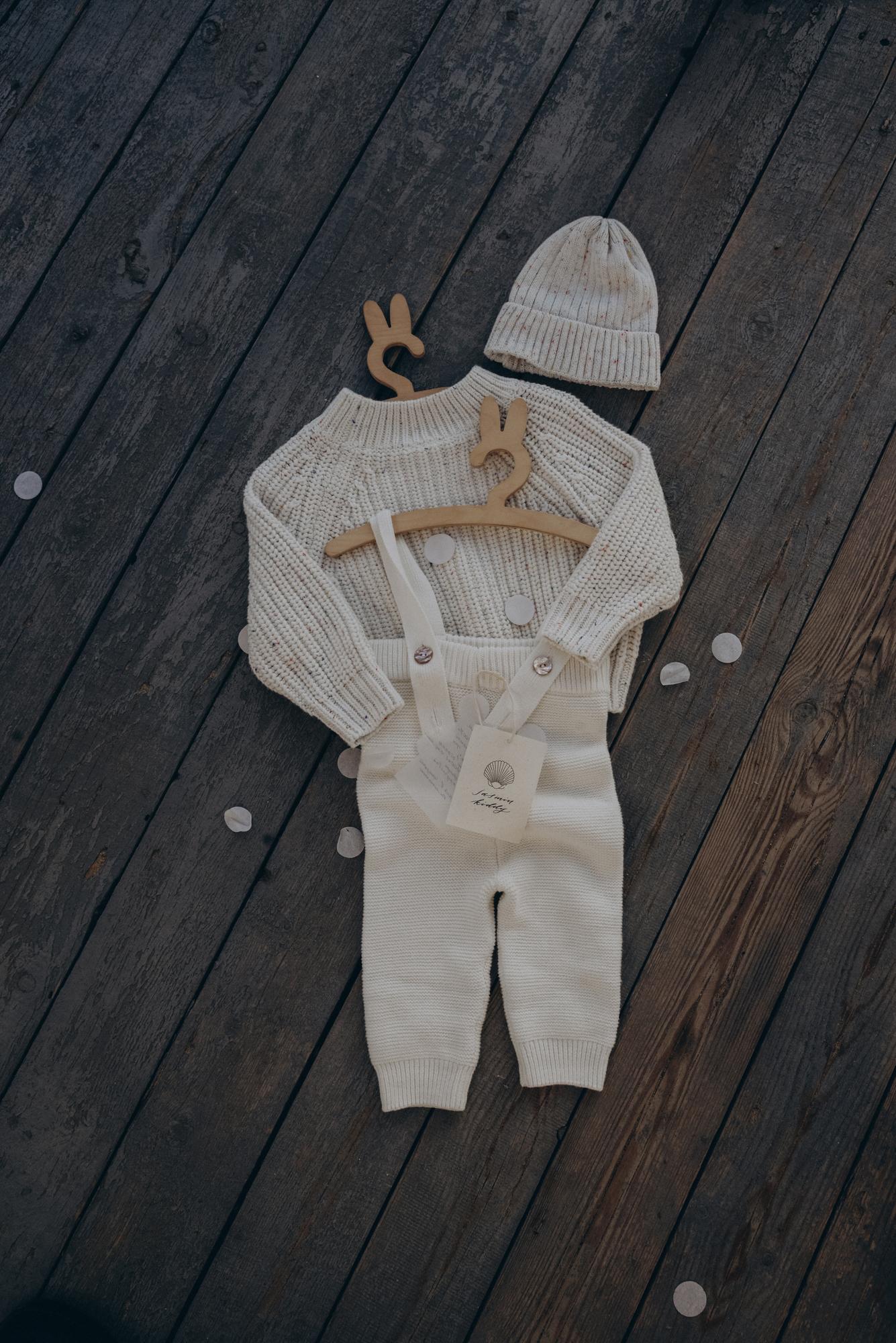 Штанишки на подтяжках молочные