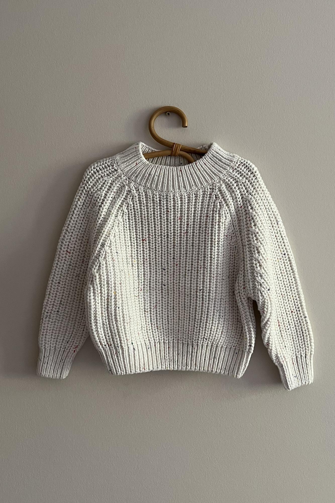 Свитер молочный конфетти