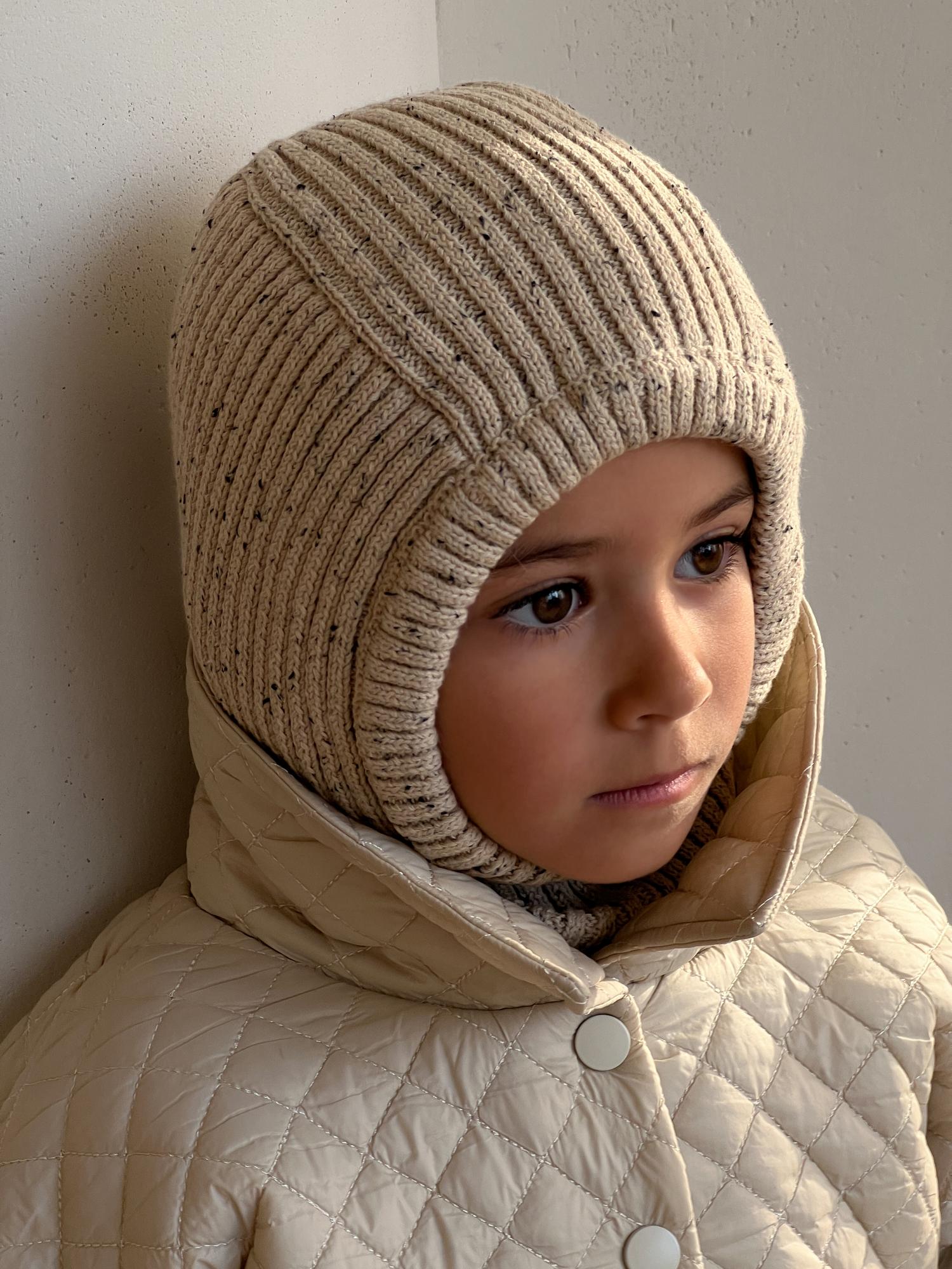 Балаклава капучино с черной точкой