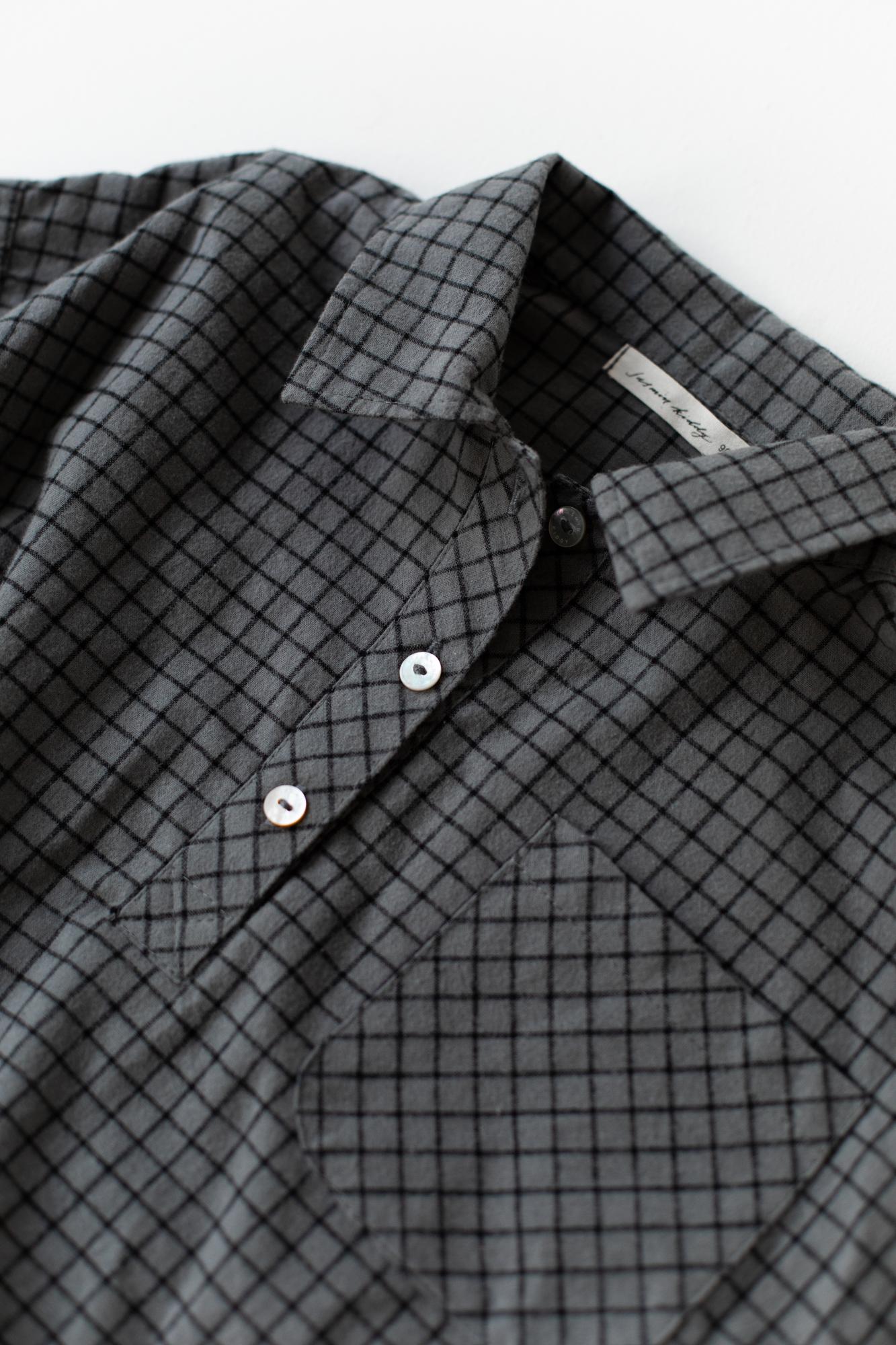 Рубашка в серую клетку