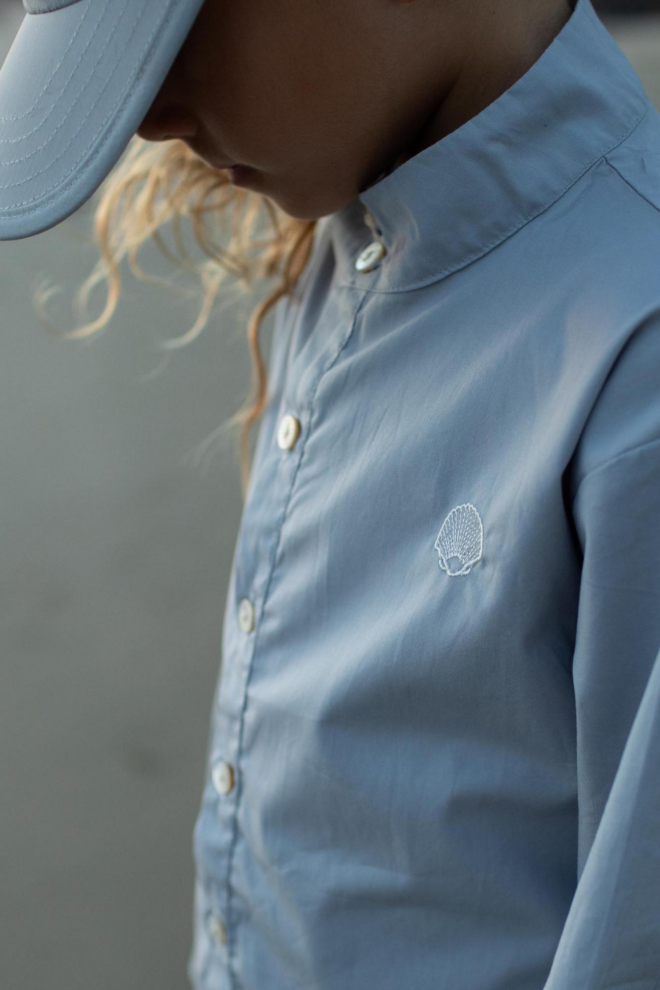 Рубашка с вышивкой серо-голубая