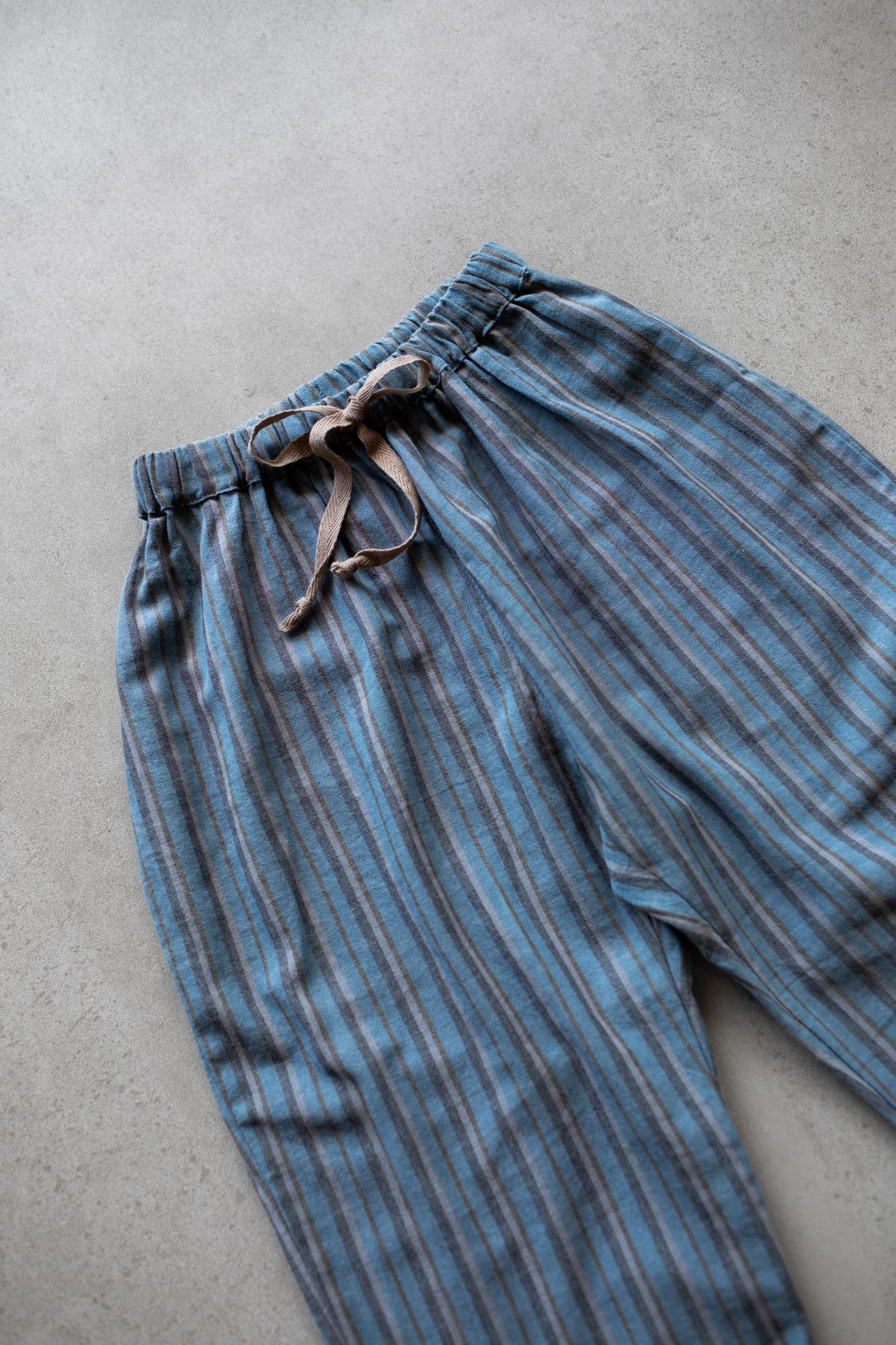 Брюки в полоску синие