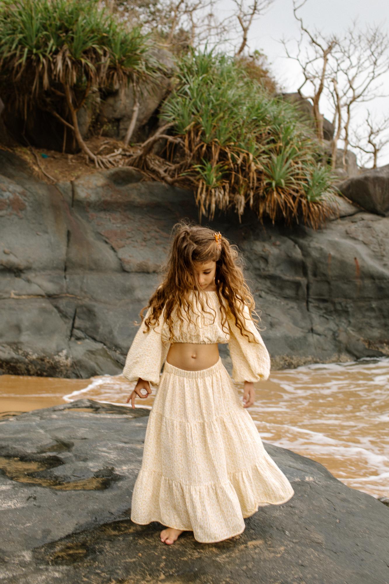 Муслиновый костюм в желтый цветочный принт